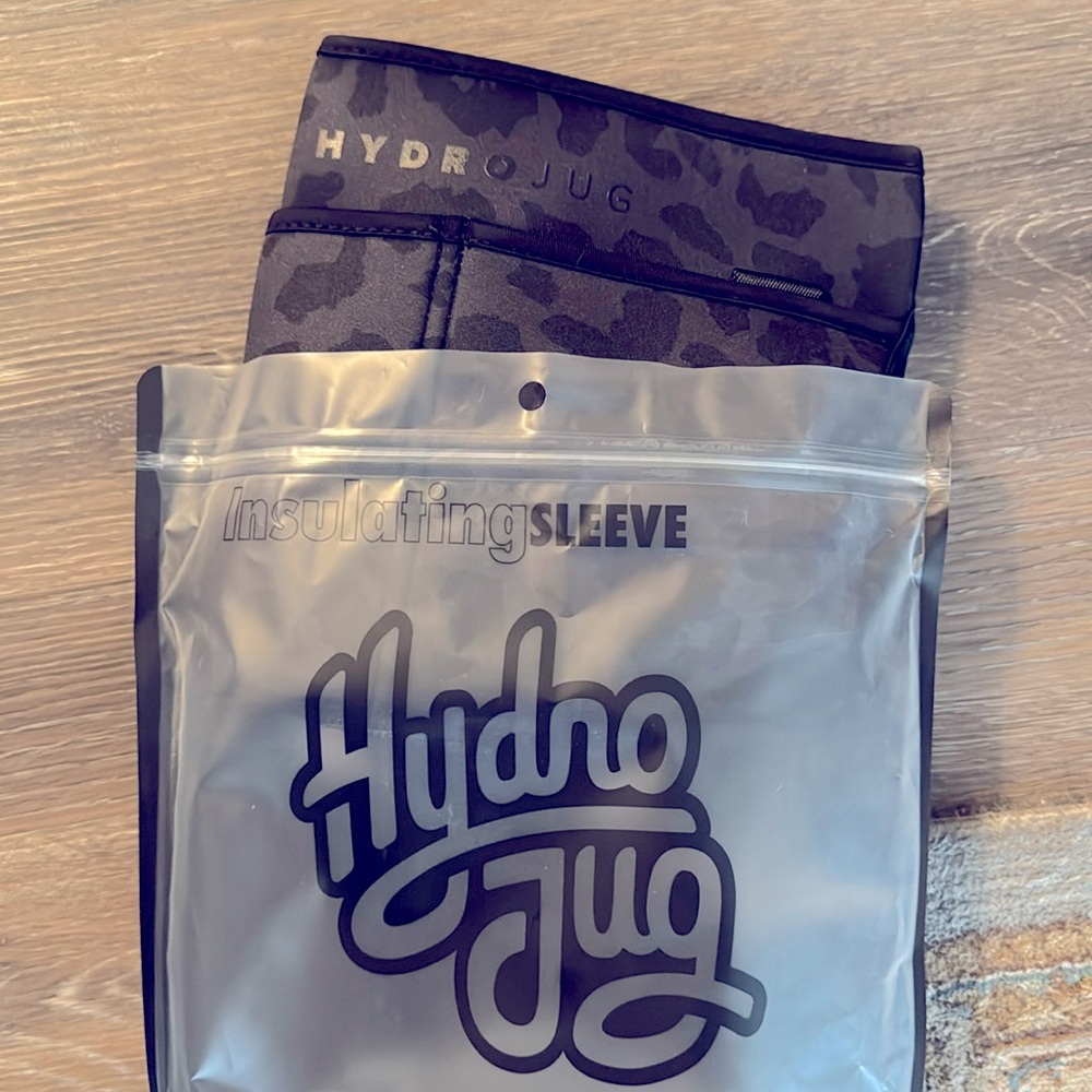 Brand new HydroJug Black Leopard Insulated Sleeve for Plastic Gallon Jug